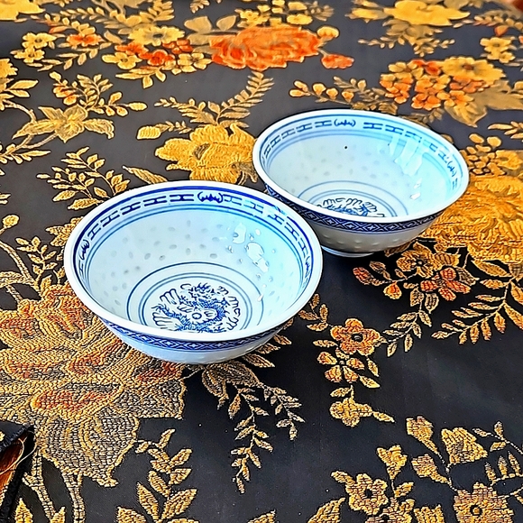 Vintage  60's Blue and white Chinese ceramic   rice grain patterns bowels - Picture 1 of 4